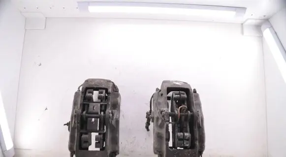 Audi Q7 4L Front brake caliper