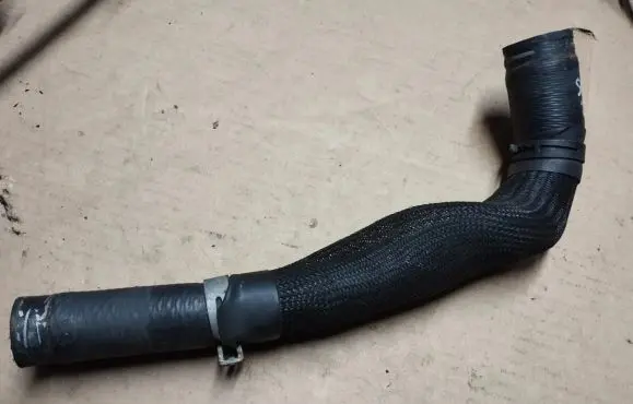 Chrysler Sebring (JS) Engine coolant pipe/hose