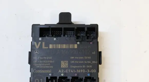 Mercedes-Benz CLA C117 X117 W117 Door control unit/module A1669004102