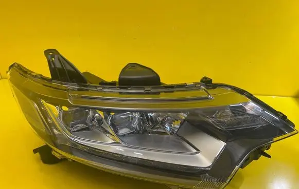 Mitsubishi Outlander Headlight/headlamp 8301C8-64