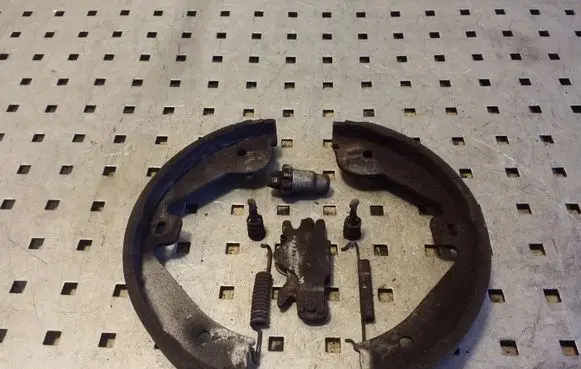 Audi Q7 4L Handbrake/parking brake pads 