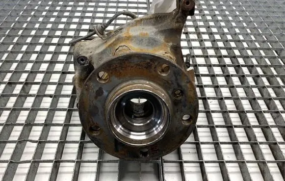 BMW X3 F25 Front wheel hub spindle knuckle 