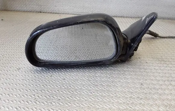 Mazda 626 Front door electric wing mirror E13010519