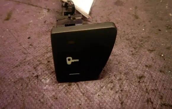 Peugeot 307 Central locking switch button 96366684XT