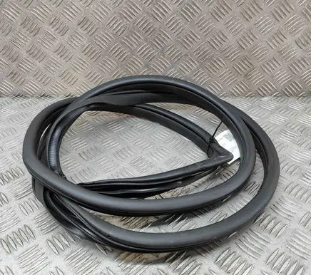 Rubber seal rear door
