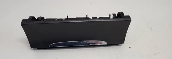 Volkswagen PASSAT B6 Car ashtray 3C0863284A 318220100 3C0857961