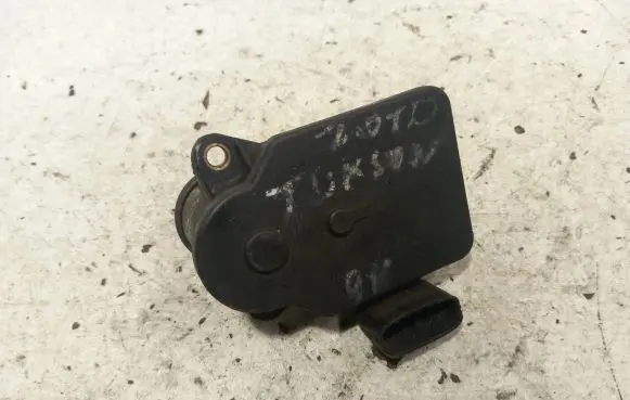 Hyundai Tucson JM Intake manifold valve actuator/motor 28381
