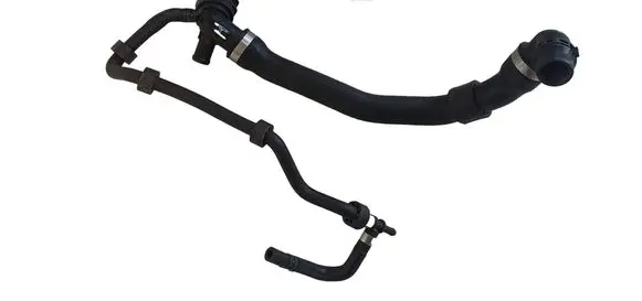 Volkswagen PASSAT B8 Engine coolant pipe/hose 3Q0122101H