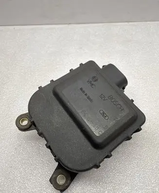 Audi A4 S4 B5 8D Air flap motor/actuator 8D2820511C 0132801214
