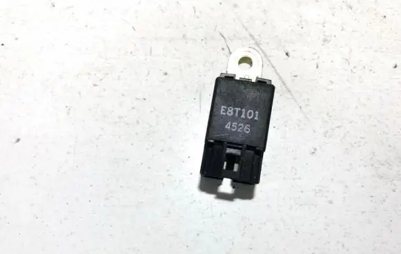 Mitsubishi Carisma Other relay e8t101 4526