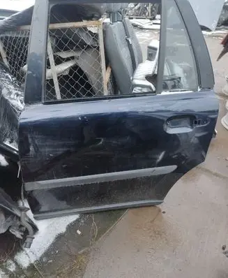 Volvo XC90 Front door