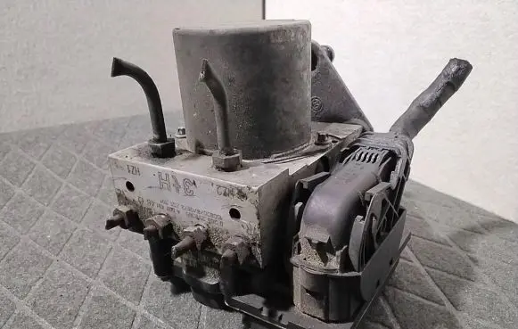 Mercedes-Benz Sprinter W906 ABS Pump A0074314612 0265251365