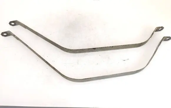 Fuel tank mounting bracket