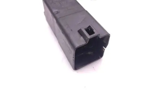 Volkswagen Crafter Glow plug pre-heat relay 0281003038 20111224
