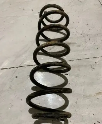 Volkswagen Golf IV Rear coil spring