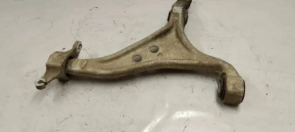 Mercedes-Benz ML W166 Front lower control arm/wishbone 16604 A16604