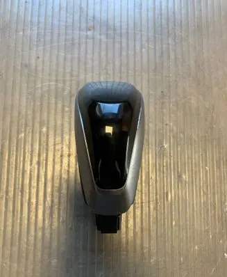 Subaru Outback (BT) Gear lever shifter trim leather/knob 