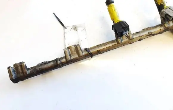 Toyota RAV 4 (XA20) Fuel main line pipe 2325028050 23250-28050