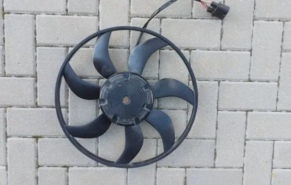 Volkswagen Golf VII Fan impeller 5Q0959455F 5Q0121203G