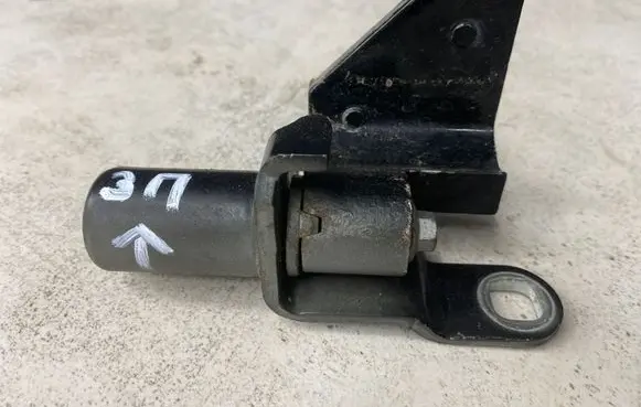 Ford Mondeo MK IV Rear door upper hinge