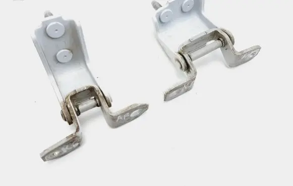 Rear door hinge set