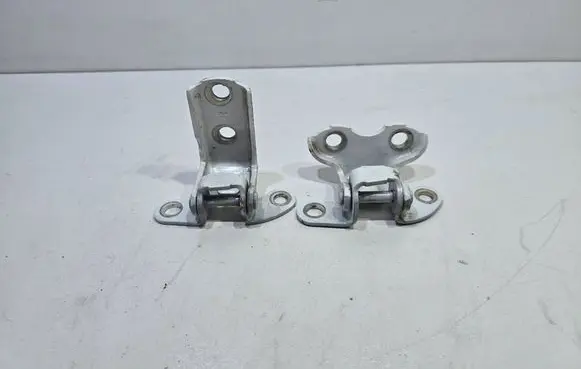 Lexus CT 200H Rear door hinge set 