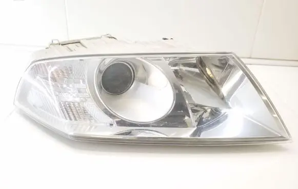 Skoda Octavia Mk2 (1Z) Headlight/headlamp 1Z1941016B