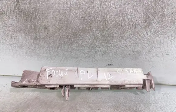 Ford Focus Front bumper mounting bracket Bm5117d958a