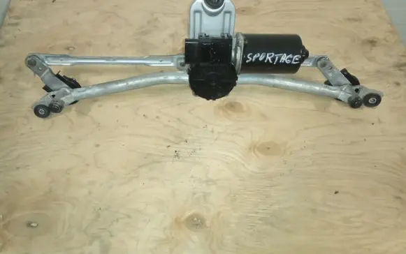 KIA Sportage Front wiper linkage and motor