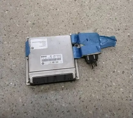 BMW 7 E38 Engine control unit/module 7785540 28RTE449 0281001830