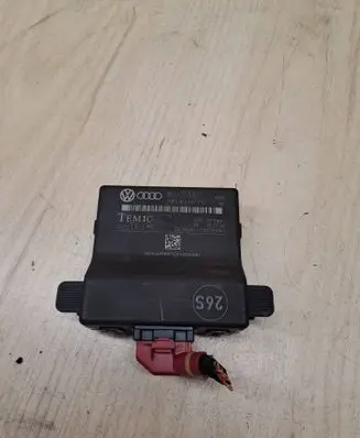 Volkswagen Golf V Gateway control module 1K0907530C 1K0907951
