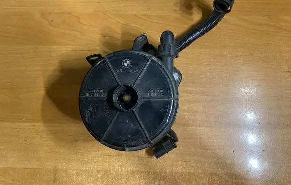 BMW 3 E46 Secondary air pump 7506209 7506210