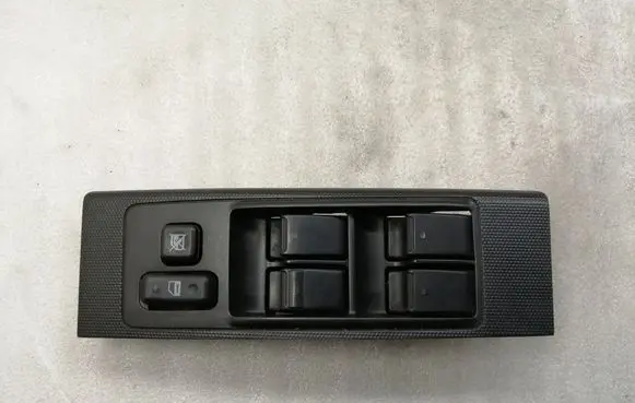 Toyota Corolla Verso AR10 Electric window control switch 848200F030 37073C