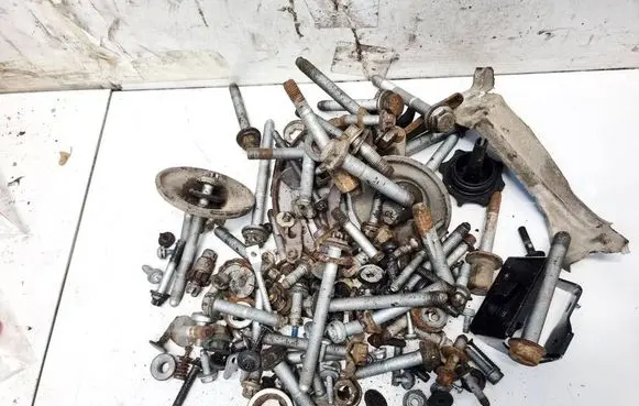 BMW X1 E84 Nuts/bolts 