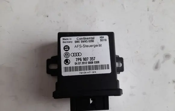 Volkswagen Touareg II Light module LCM 7P6907357