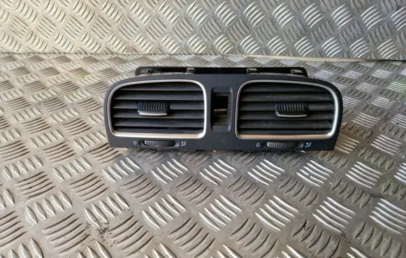 Volkswagen Golf VI Dash center air vent grill 5K0819728 5K0815735 5K0815736