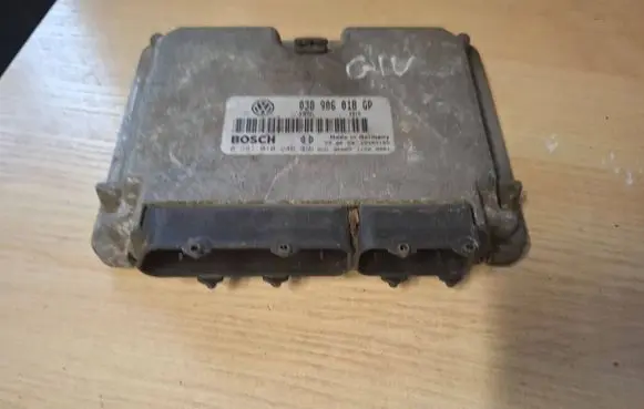 Volkswagen Golf IV Engine control unit/module 038906018GP 0281010048