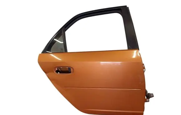 Cadillac CTS Rear door