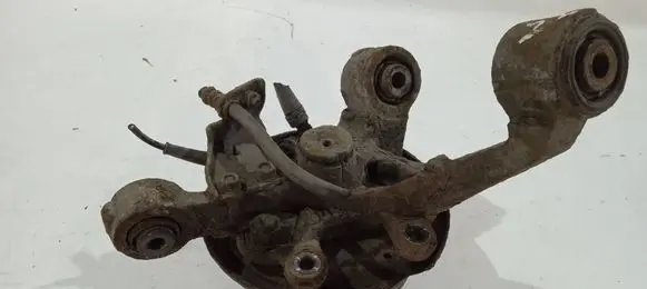 Honda FR-V Rear wheel hub