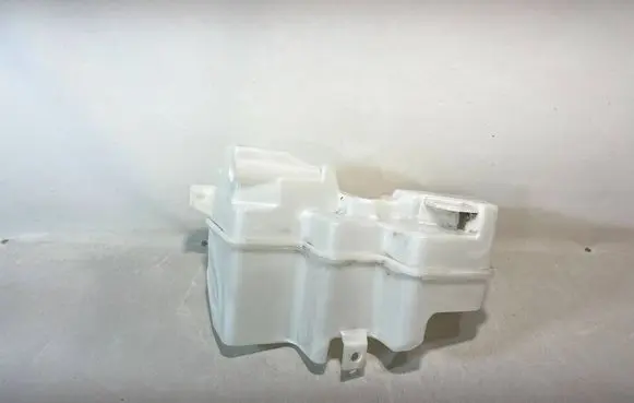 Volvo XC40 Windshield washer fluid reservoir/tank 32237293