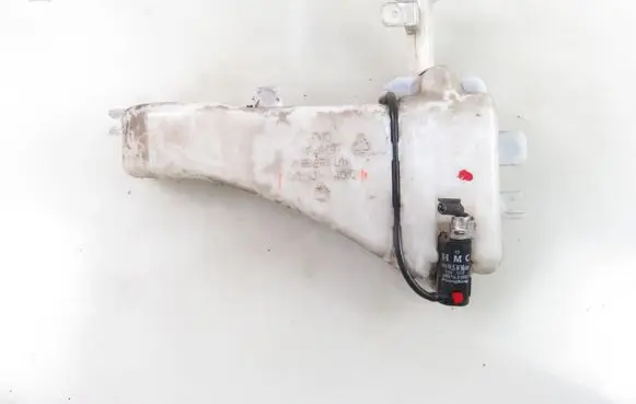 Hyundai H-1, Starex, Satellite Windshield washer fluid reservoir/tank 986104A010