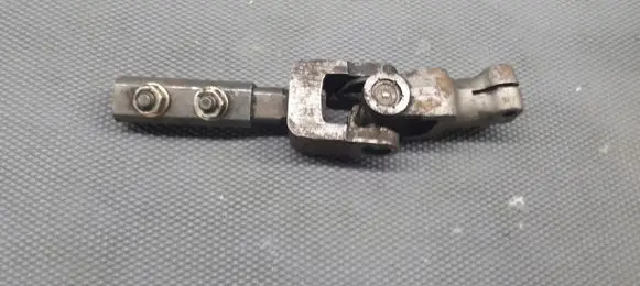 Volkswagen Golf III Steering rack control module 