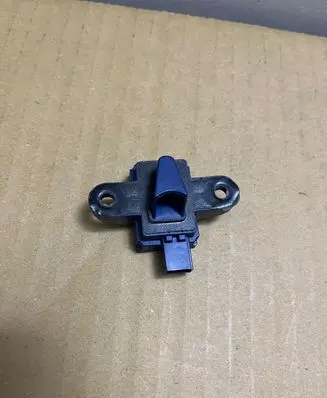 Chrysler Pacifica Airbag deployment crash/impact sensor