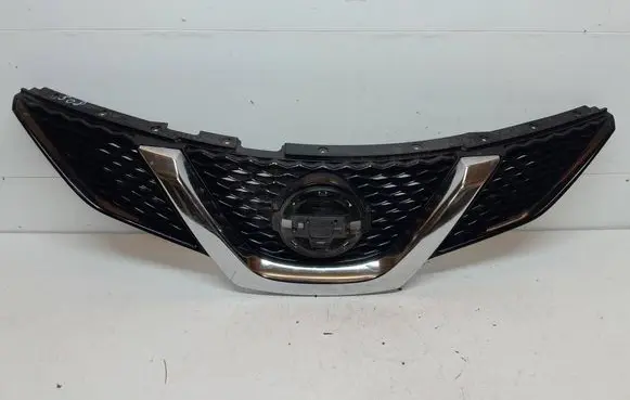 Nissan Qashqai Front bumper upper radiator grill 623124EA0D