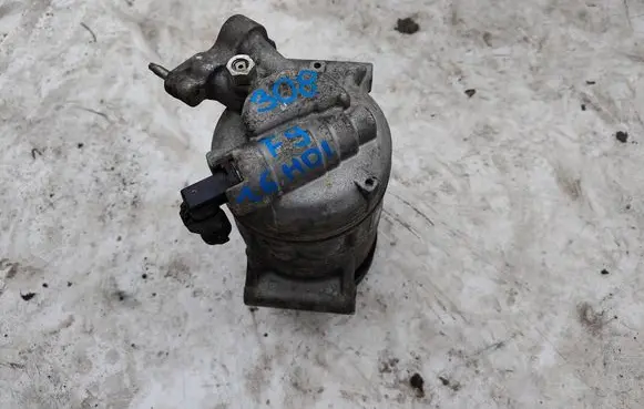 Peugeot 308 Air conditioning (A/C) compressor (pump) 9675655880