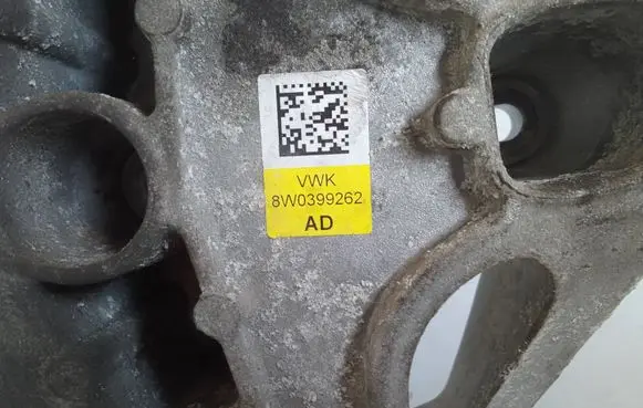 Audi A4 S4 B9 Gearbox mounting bracket 8W0399262