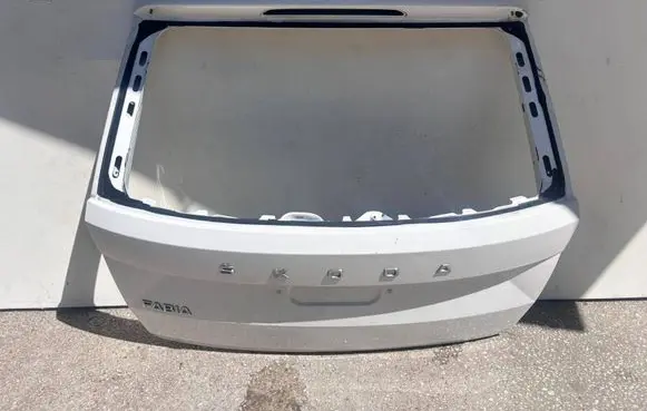 Skoda Fabia Mk3 (NJ) Truck tailgate 