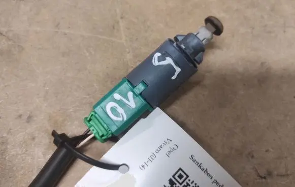Opel Vivaro Clutch pedal sensor 8200168240 93860880