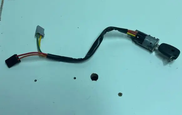 Renault Trafic II (X83) Ignition lock