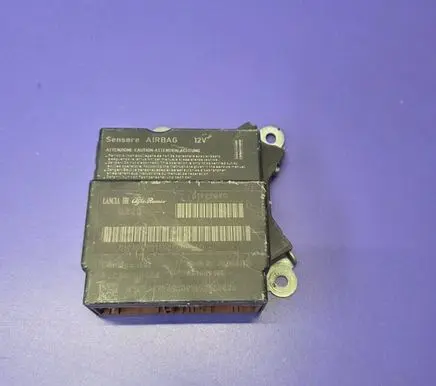 Fiat 500L Airbag control unit/module 51969090 A2C53428634